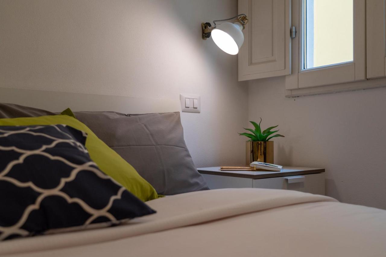 32 Nero - Florence Apartment San Niccolo Экстерьер фото