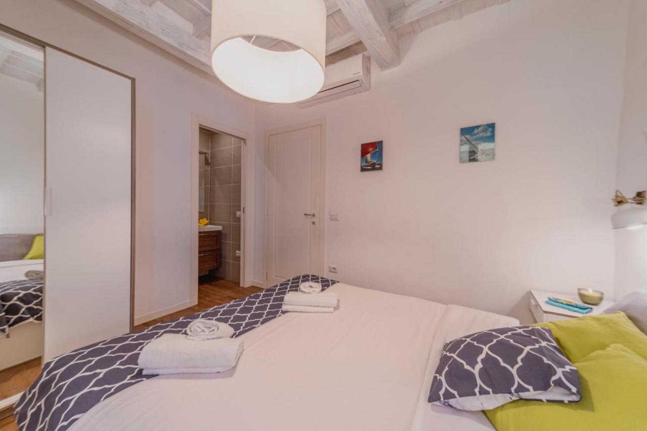32 Nero - Florence Apartment San Niccolo Экстерьер фото